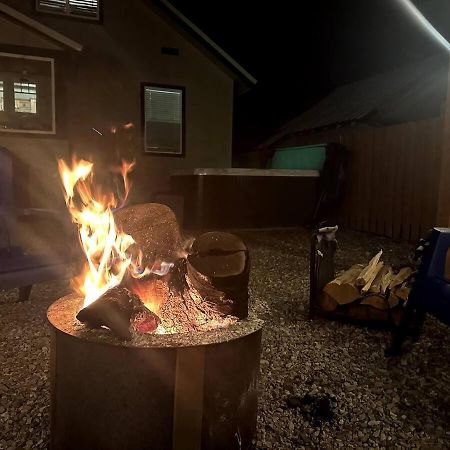 Close To Hiawatha Tr And Biking With Hot Tub Wallace Buitenkant foto