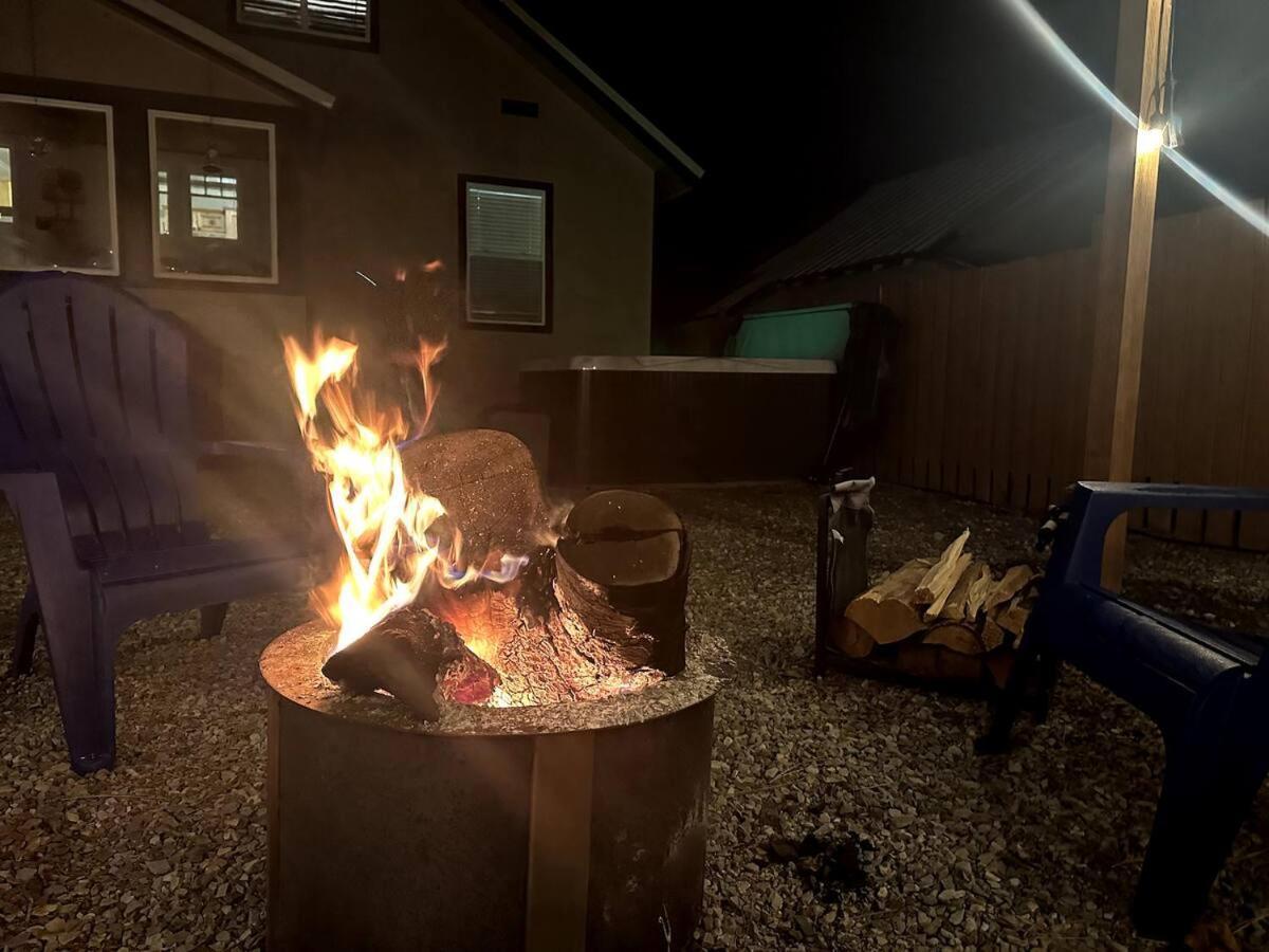 Close To Hiawatha Tr And Biking With Hot Tub Wallace Buitenkant foto